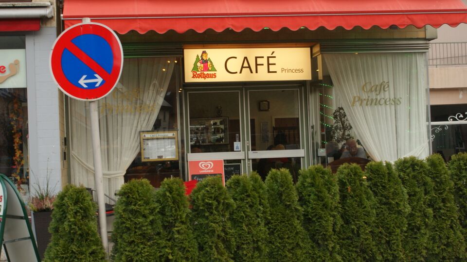 Datei:Cafe in Bad Herrenalb.JPG