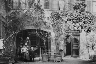 GHV Kloster-Apotheke 1900.jpg