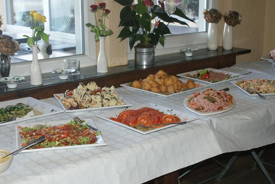 Datei:Buffet im Café Zauberberg.JPG