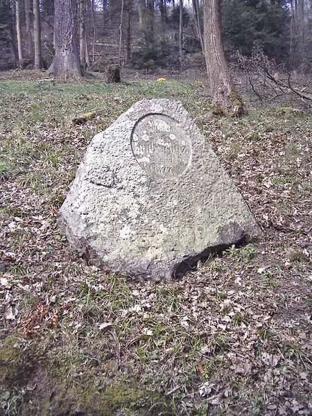 Datei:Emil Schurz Stein.jpg