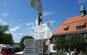 Wegweiser in Dobell.jpg
