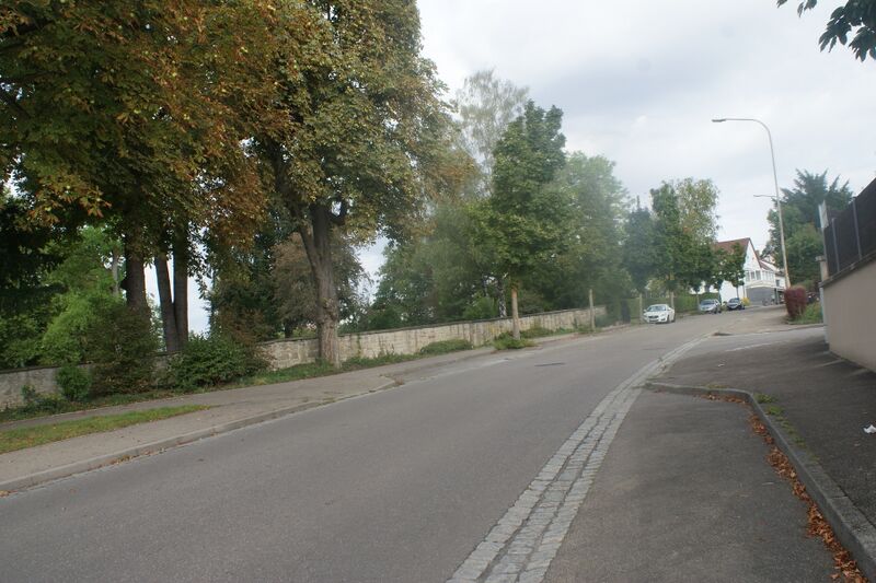 Datei:Franckstraße beim Friedhof.JPG