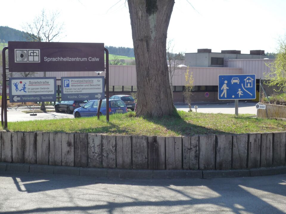 Datei:Stammheim-Sprachheilzentrum.jpg