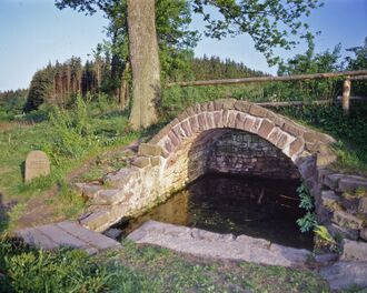Jettenbrunnen.jpg