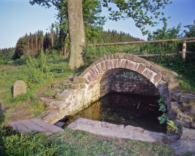 Datei:Jettenbrunnen.jpg