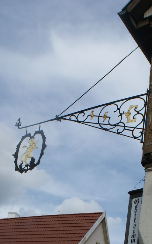 Datei:Schild am Restaurant Keltern.JPG