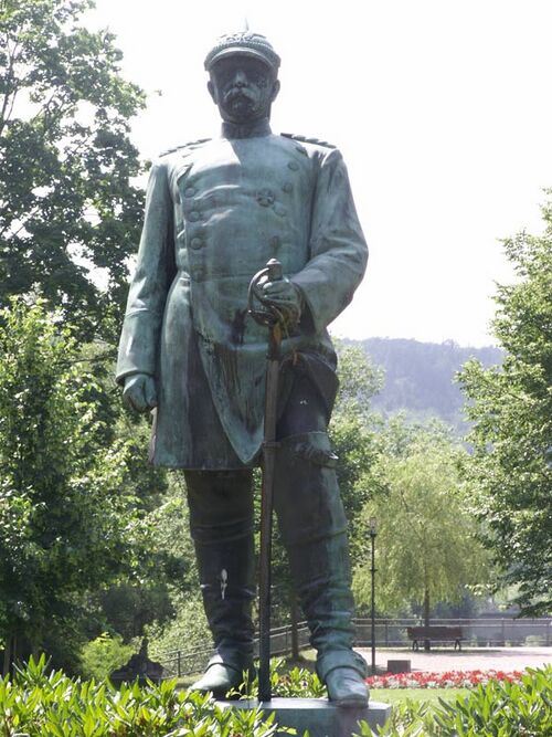 Datei:Bismarck Statue.jpg