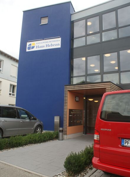 Datei:Haus Hebron Knittlingen Eingang.jpg