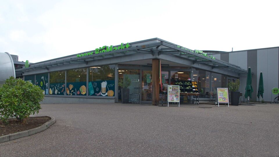Datei:Denns Biomarkt WiHö.jpg