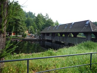 Neuenbuerg-Bruecke.jpg
