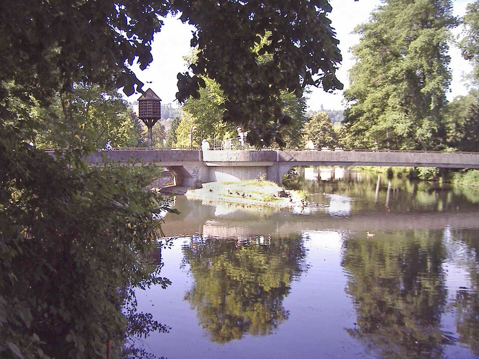 Datei:Bruecke-Nagold.jpg