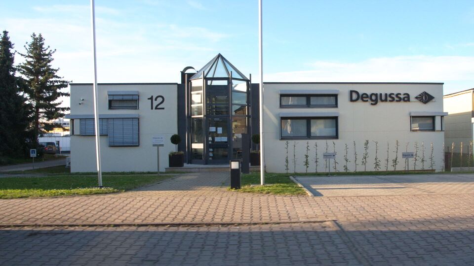 Datei:Degussa-Goldhandel Freiburgerstraße 2020.jpg