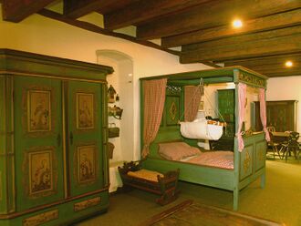 Mühlacker Museum Schlafzimmer.jpg