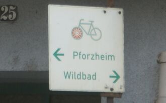Radwegschild in Neuenbürg.JPG
