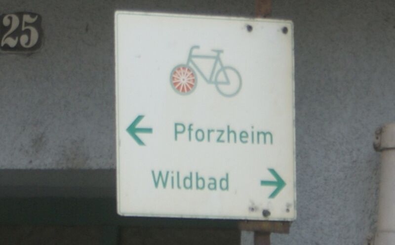 Datei:Radwegschild in Neuenbürg.JPG