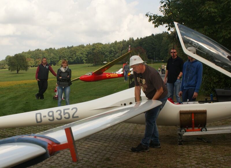 Datei:Segelflugplatz Schwann.JPG