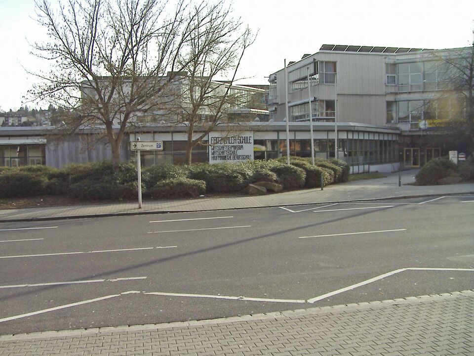 Datei:Fritz Erler Schule.jpg