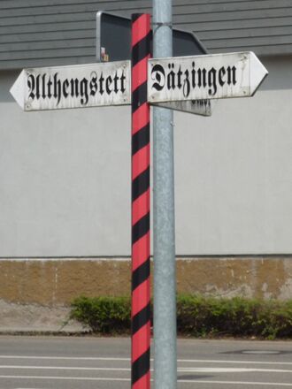 Ostelsheim-Wegweiser.jpg
