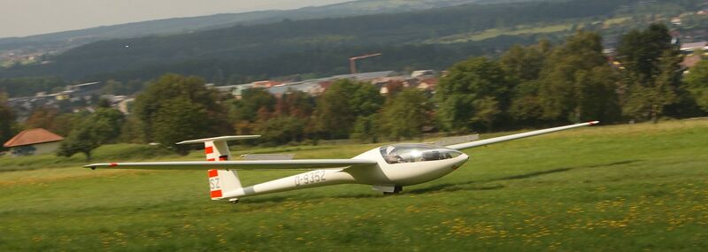 Datei:Segelflieger in Schwann.jpg