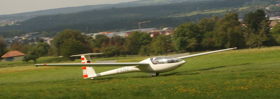 Datei:Segelflieger in Schwann.jpg