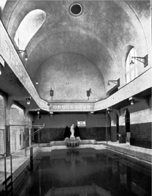 Datei:Altes Schwimmbecken der Frauenschwimmhalle (Länge 15 m, Breite 8,50 m) im Emma-Jaeger-Bad in Pforzheim, Entwurf Stadtbaumeister Alfred Roepert aus Pforzheim, erbaut 1909–1911.png
