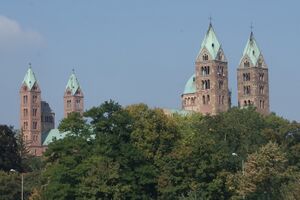 Dom Speyer gerade.JPG