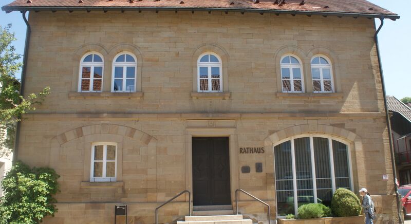 Datei:Rathaus Sternenfels.jpg