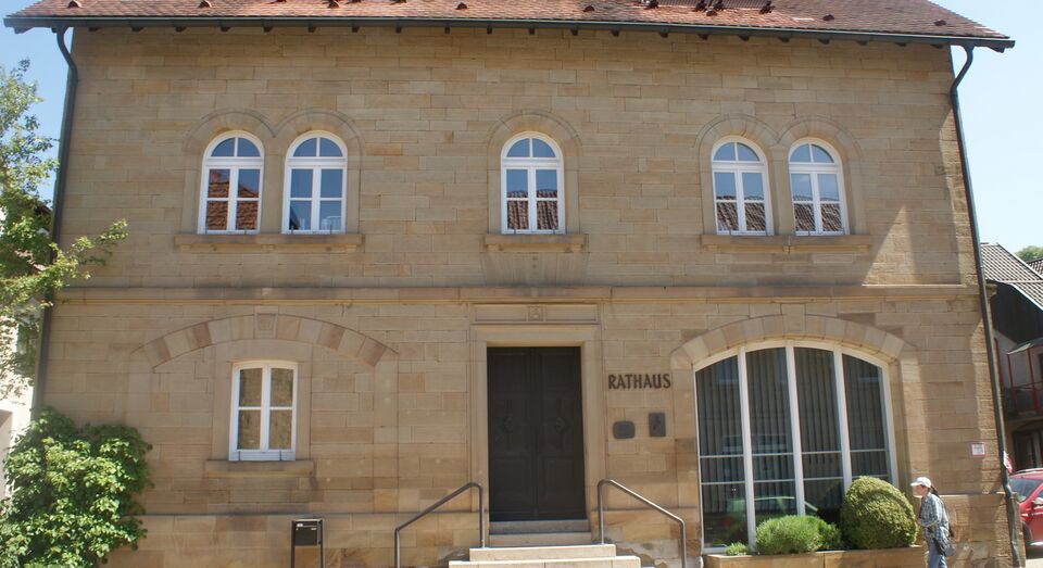 Datei:Rathaus Sternenfels.jpg