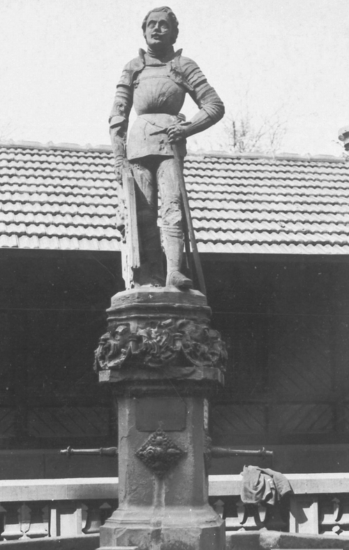 Datei:Markgraf-Ernst-Brunnen, Pforzheim.png