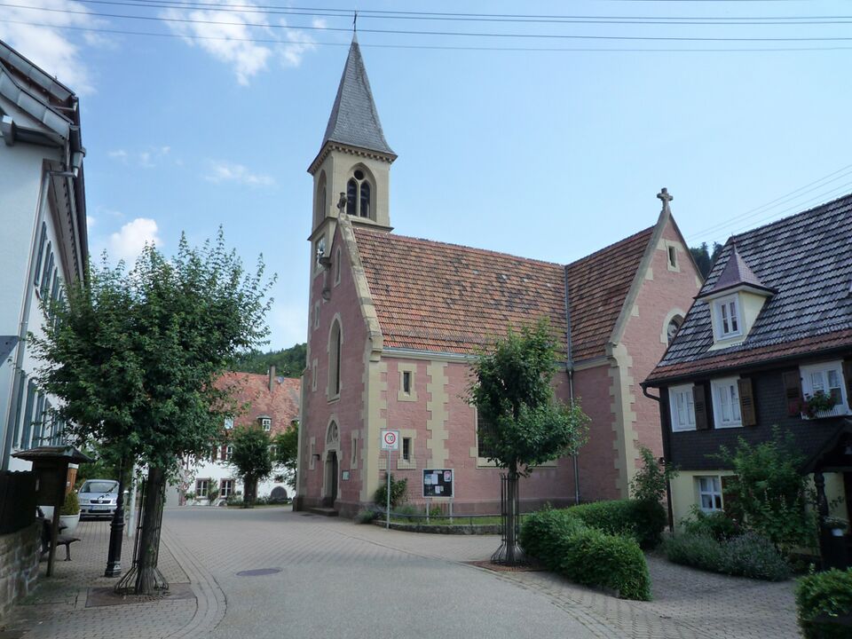 Datei:Unterreichenbach-Kirche.jpg