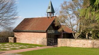 2023-04-09 Friedhof Salmbach Eingang.jpg