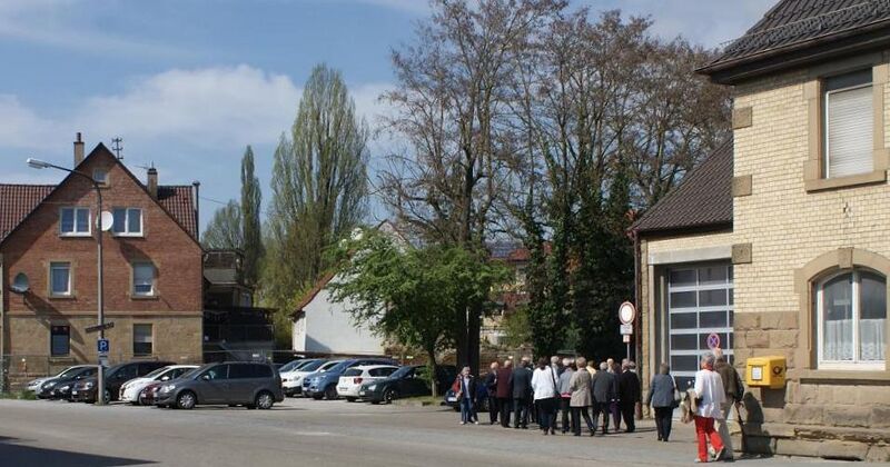 Datei:Beim Feuerwehrhaus Knittlingen.jpg