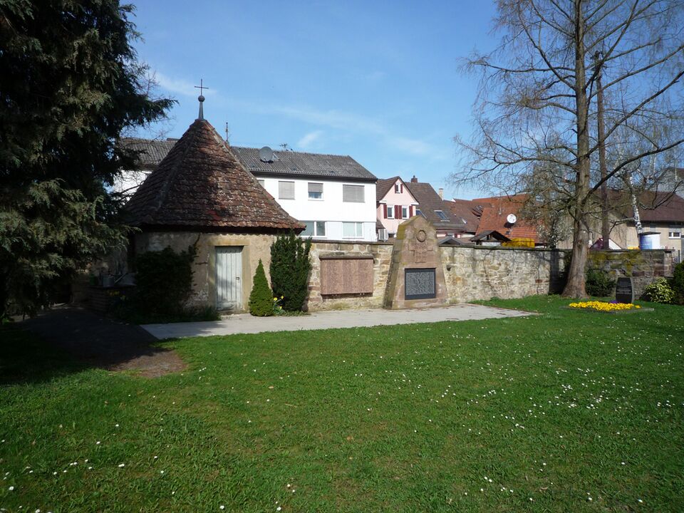 Datei:Ensingen-alter-Friedhof.jpg