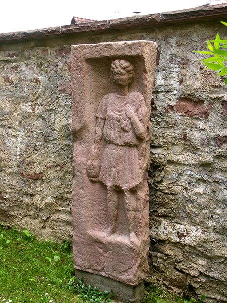 Datei:Röm.Grabstein Dietlingen.jpg