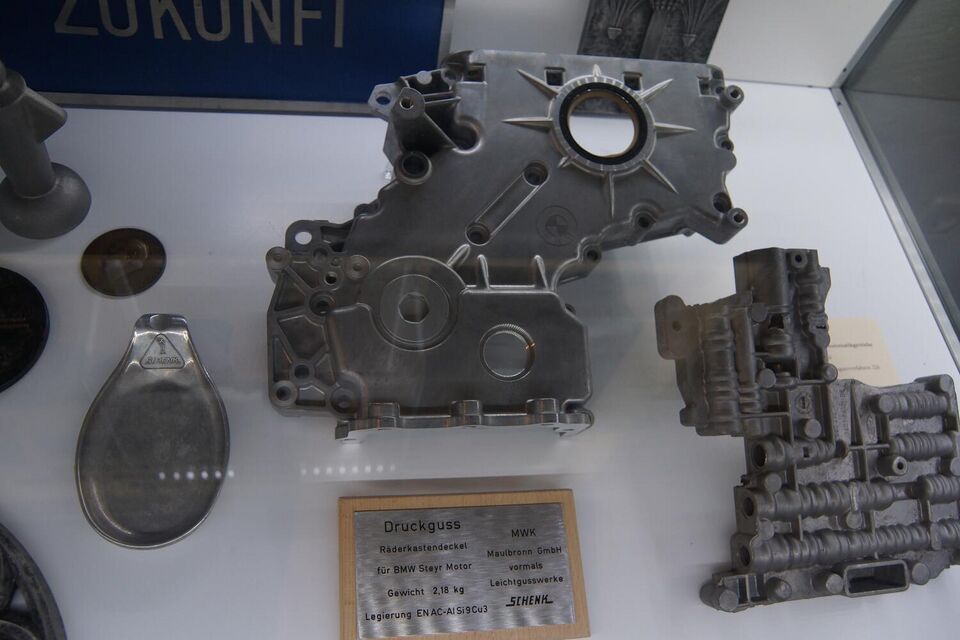 Datei:GHV Schaf-Gussteil-Raederkasten.jpg