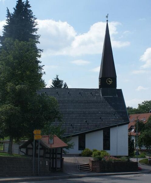 Datei:Auferstehungskirche in Neusatz.JPG