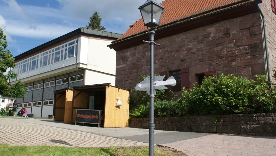Datei:Schule und Bürgertreff Dobel.jpg
