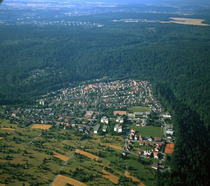 Datei:Würm, Luftbild 2003-.jpg