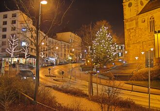 Schlossberg bei Nacht.jpg