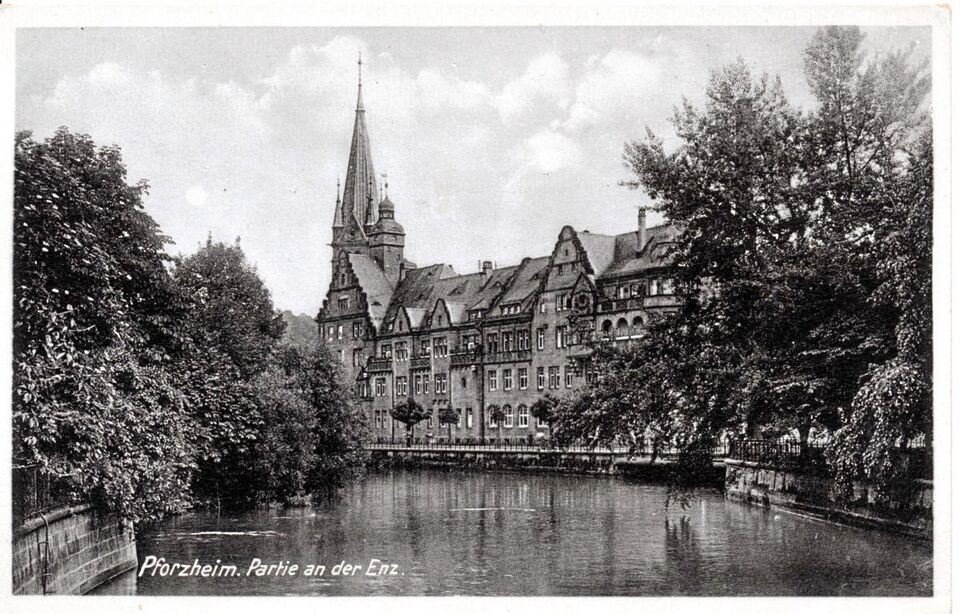 Datei:Verwaltungsgebäude des städtischen Elektrizitätswerks im Rennfeld, erbaut 1908, Entwurf Alfred Roepert (b) .jpg