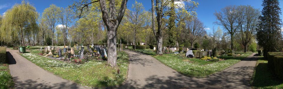 Datei:2023-04-14 Friedhof Brötzingen 178°-Ansicht.jpg