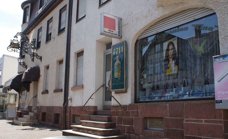 Datei:Salon Nina.JPG