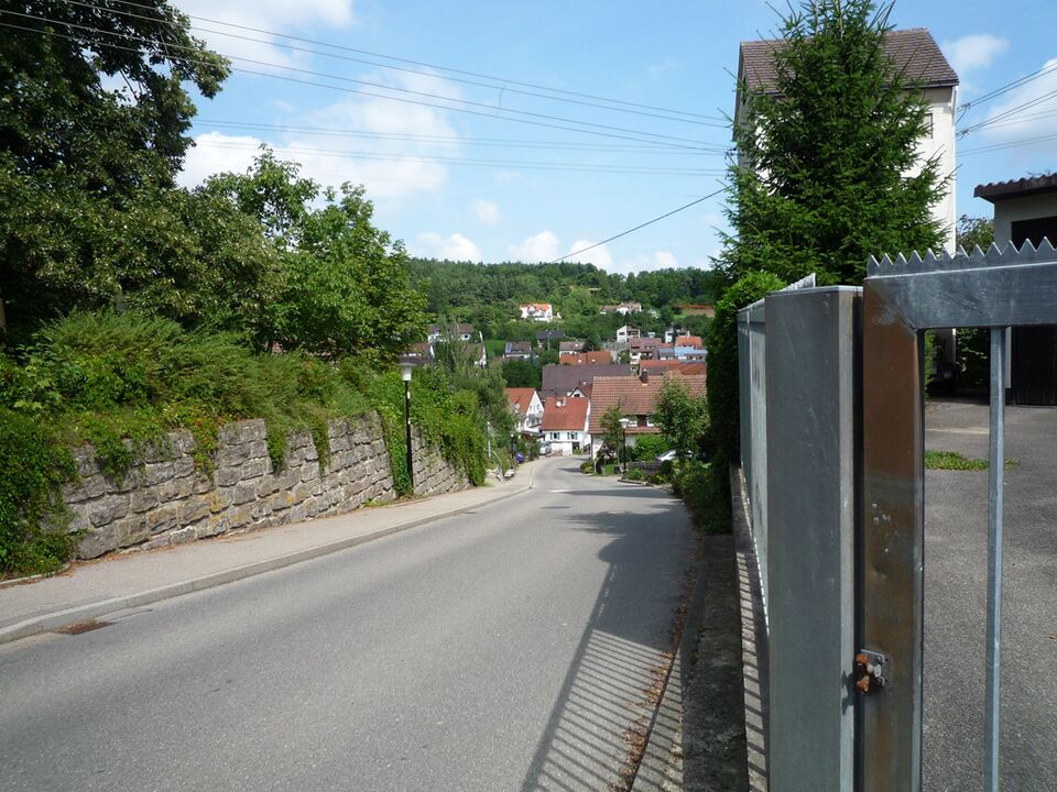 Datei:Ostelsheim-Gechinger-Strasse.jpg