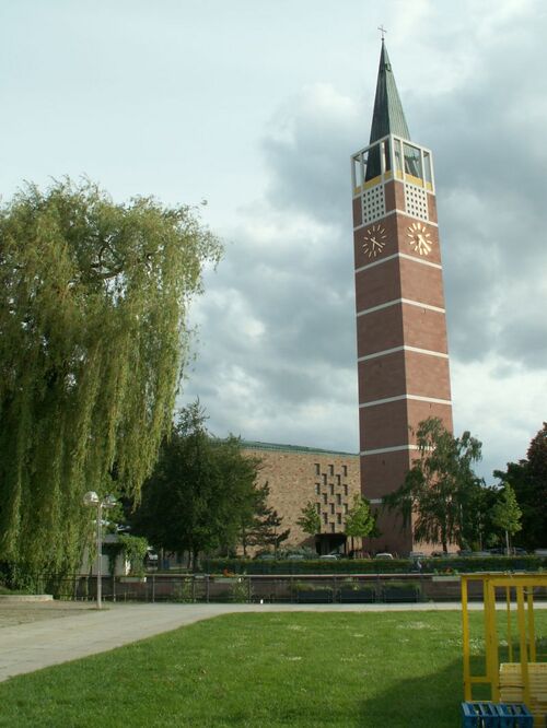 Datei:Pf stadtkirche-2006.jpg