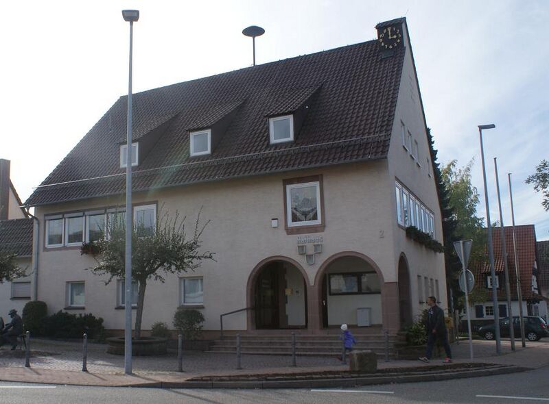 Datei:Rathaus Neusatz.JPG