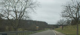 Straße Richtung Schwanner Warte.JPG