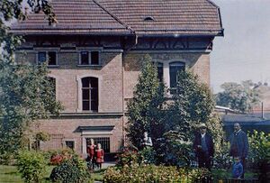 Nachbarhaus.jpg