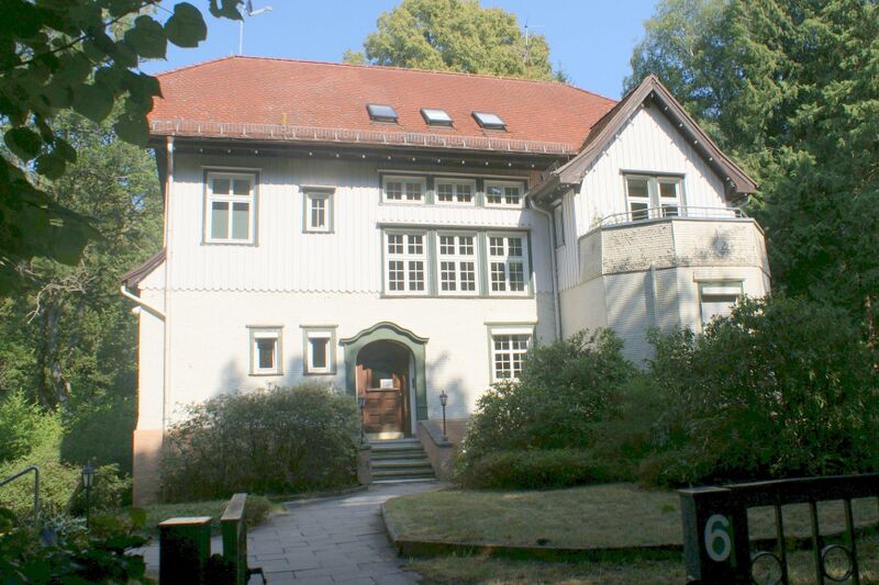 Datei:Wohnhaus des Leiters.JPG