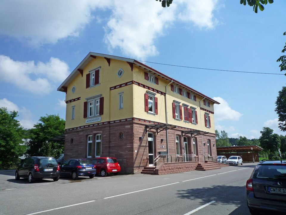 Datei:Althengstett-Bahnhof3.jpg