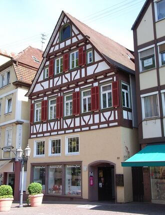 CW Neue Apotheke.jpg